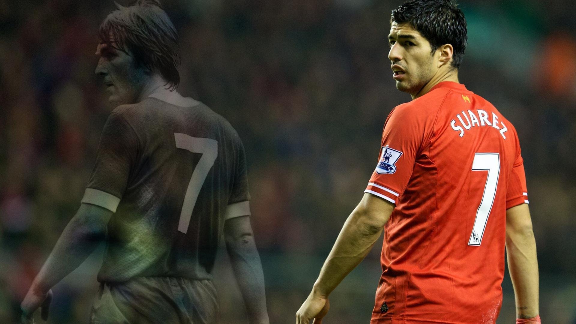 国内足球联赛球队轮番换阵,比赛局势扑朔迷离,中国足球队换人